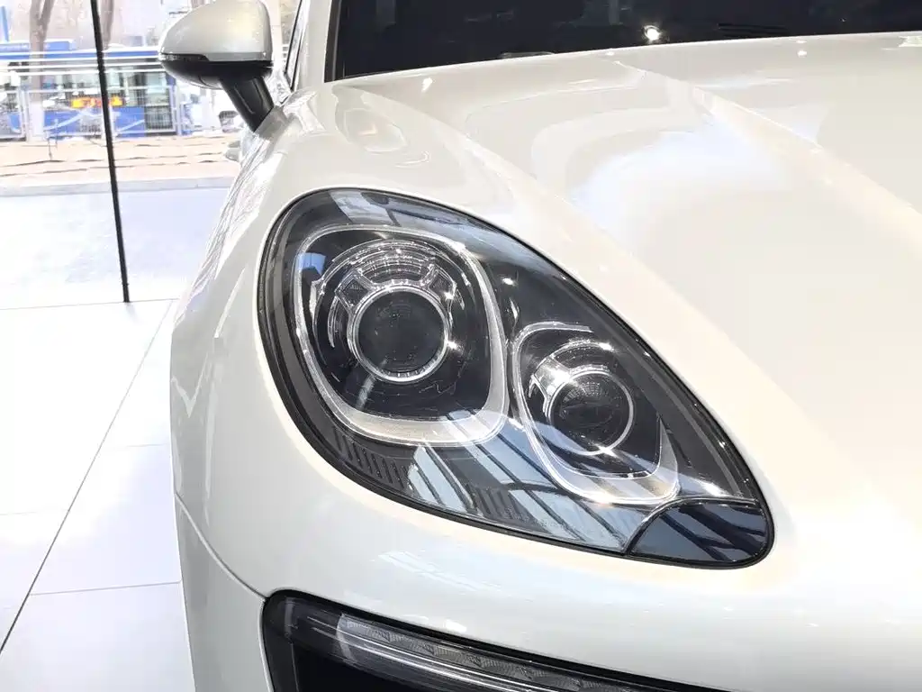 Porsche Porsche Macan 2017 Macan 2.0T 2017 - thumbnail 5