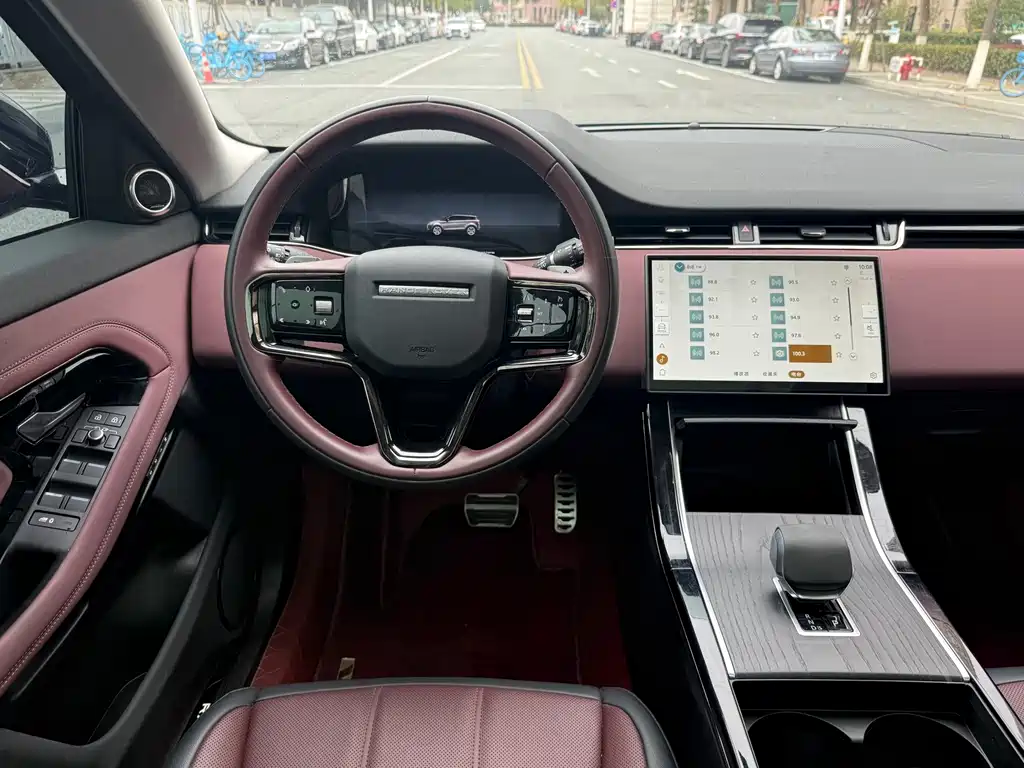 Land Rover Range Rover Evoque 2024 Range Rover Evoque L SE Prestige Light Edition 2025 - thumbnail 14