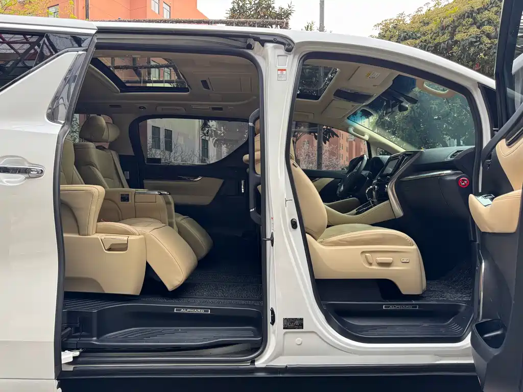 Toyota Alphard 2018 Model Year Facelift 3.5L Luxury Version 2018 - thumbnail 11
