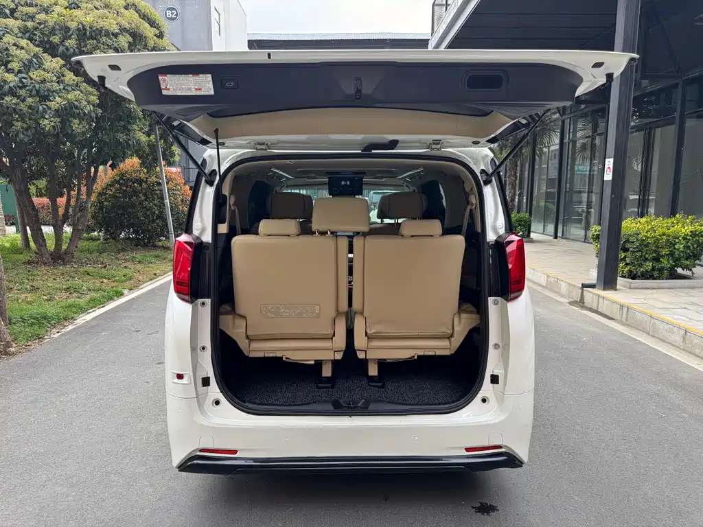 Toyota Alphard 2018 Model Year Facelift 3.5L Luxury Version 2018 - thumbnail 29