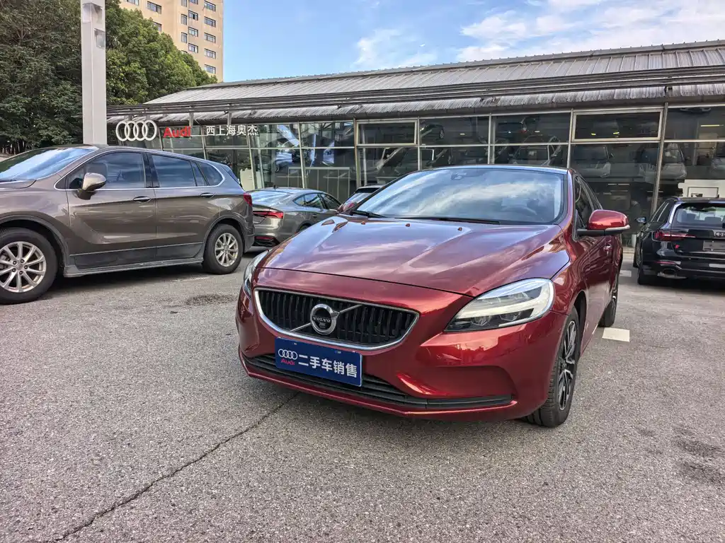 Volvo Volvo V40 2019 T3 Momentum 2019