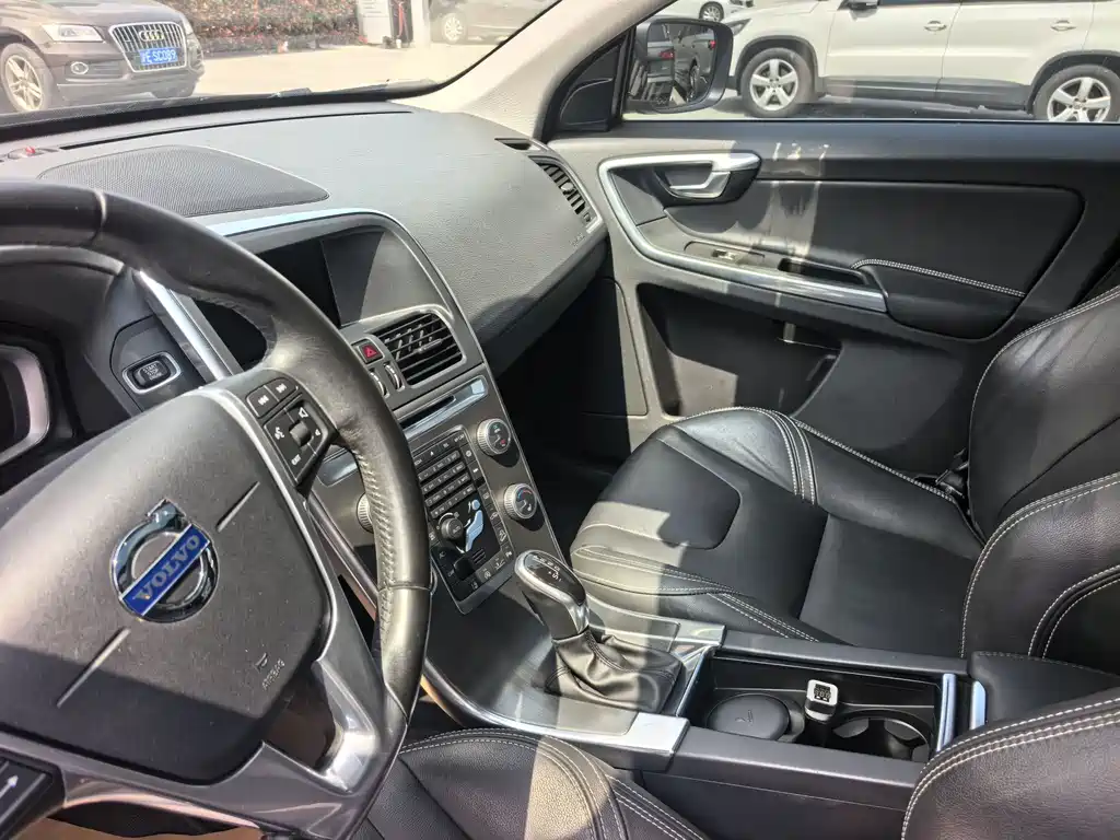 Volvo Volvo XC60 2016 T5 AWD Intelligent Edition 2016 - thumbnail 9