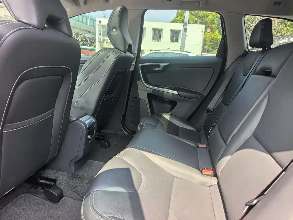 Volvo Volvo XC60 2016 T5 AWD Intelligent Edition 2016 - thumbnail 14