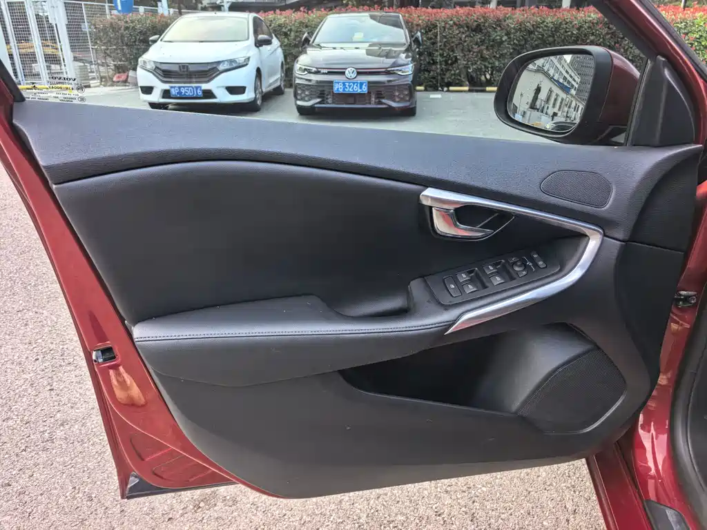 Volvo Volvo V40 2019 T3 Momentum 2019 - thumbnail 19