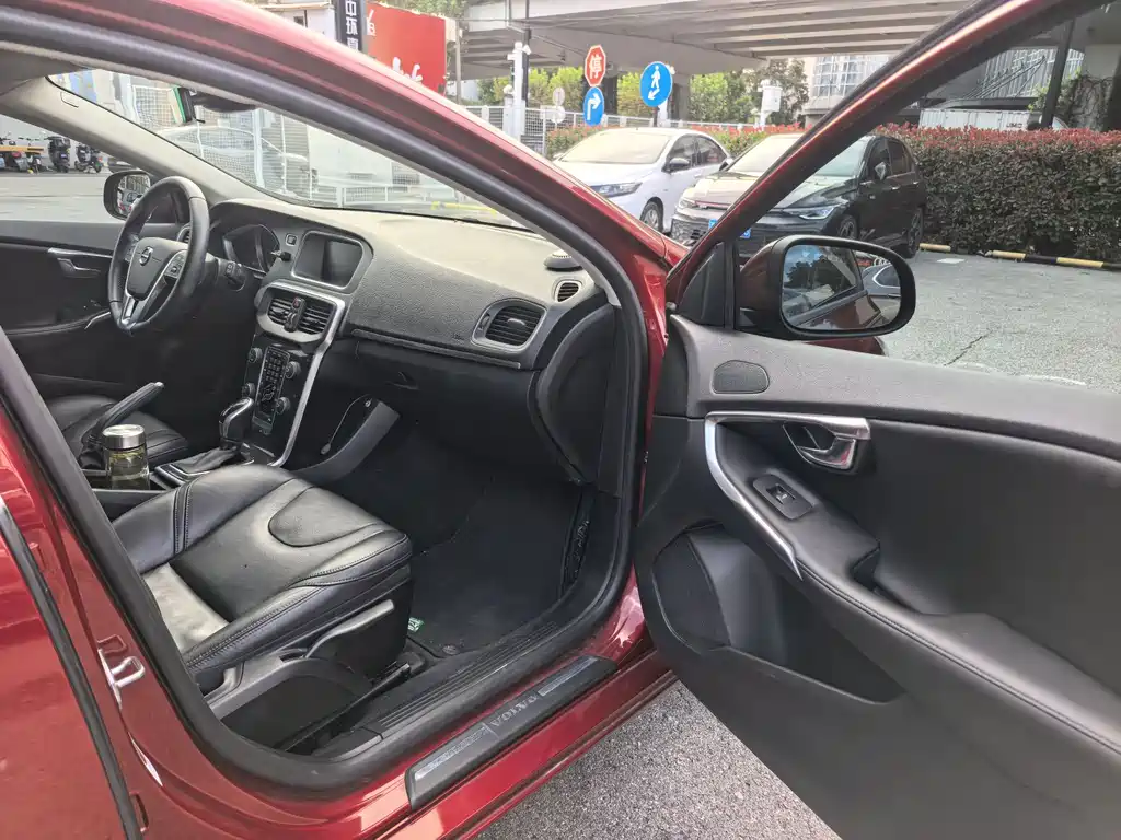 Volvo Volvo V40 2019 T3 Momentum 2019 - thumbnail 24