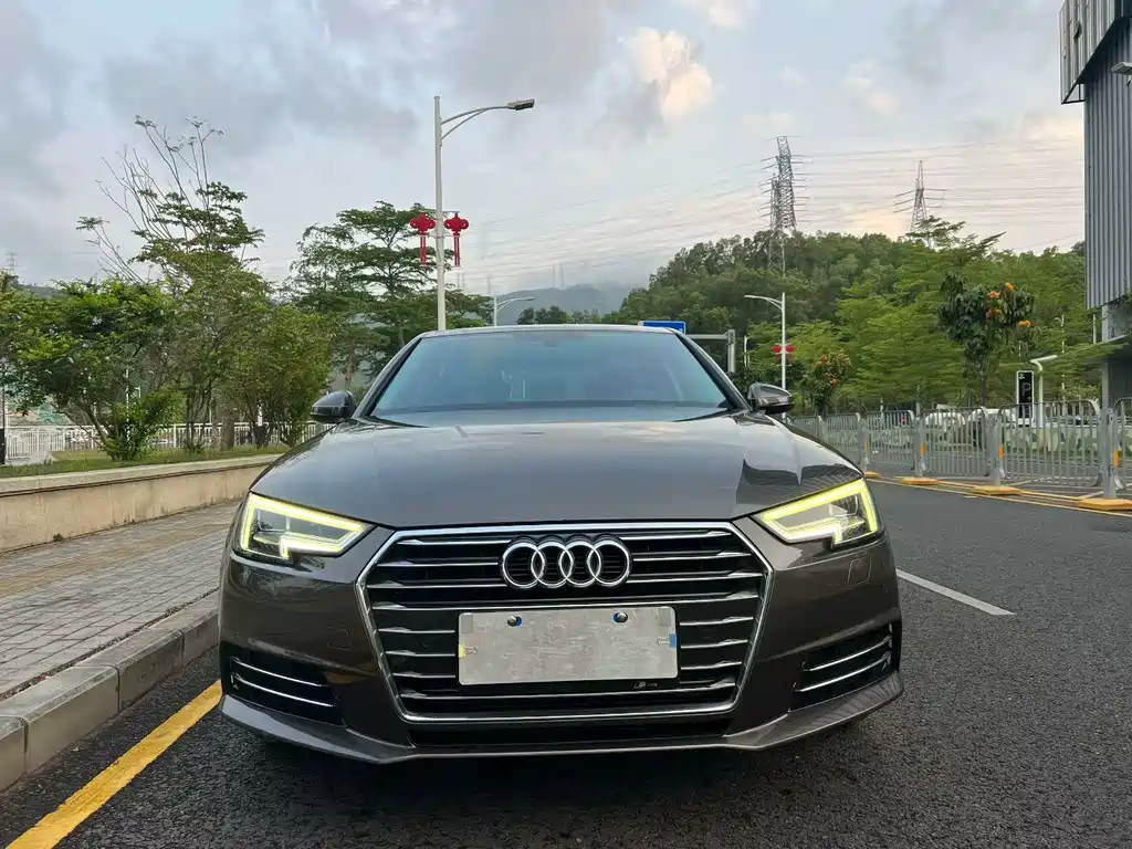 Audi Audi A4L 2018 30th Anniversary Edition 40 TFSI Progressive 2018 - thumbnail 2