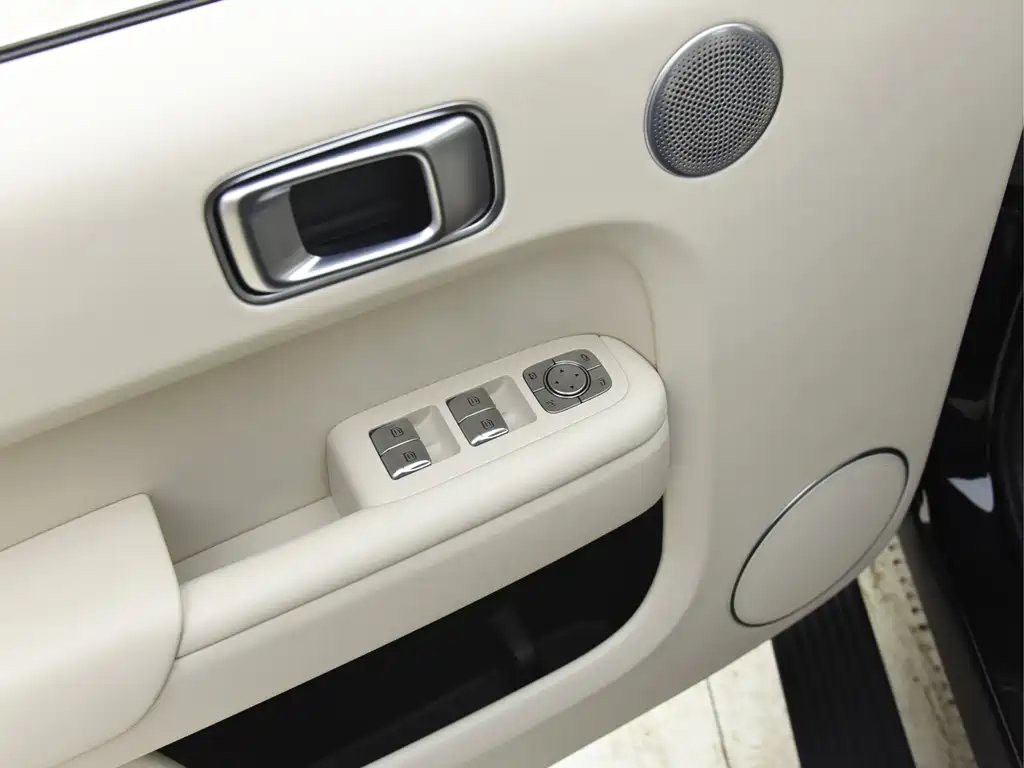 Li Auto Li L9 2024 Ultra 2025 - thumbnail 10