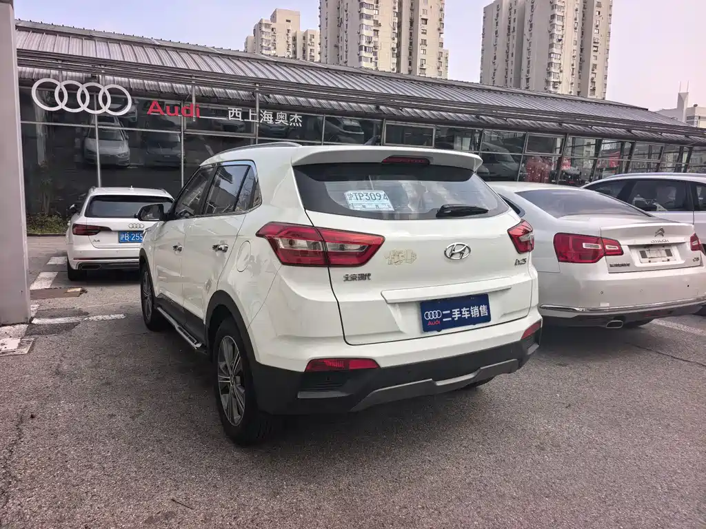Hyundai Hyundai ix25 2016 1.6T DCT 2WD Premium DLX 2016 - thumbnail 4