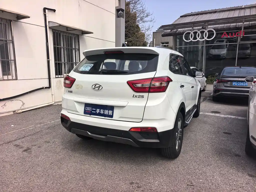 Hyundai Hyundai ix25 2016 1.6T DCT 2WD Premium DLX 2016 - thumbnail 6