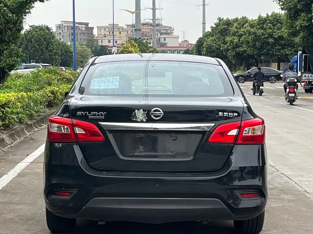 Nissan Nissan Sylphy 2019 Classic 1.6XE CVT Comfort Edition 2020 - thumbnail 4
