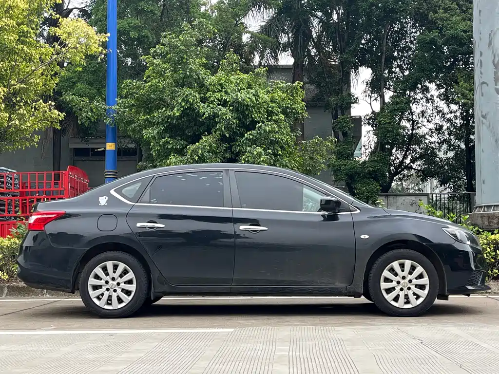Nissan Nissan Sylphy 2019 Classic 1.6XE CVT Comfort Edition 2020 - thumbnail 7