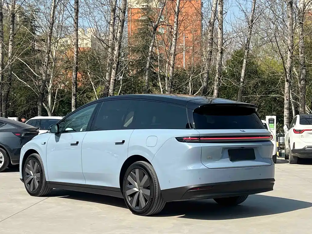 Li Auto Li i8 2025 Standard Edition 2025 - thumbnail 4