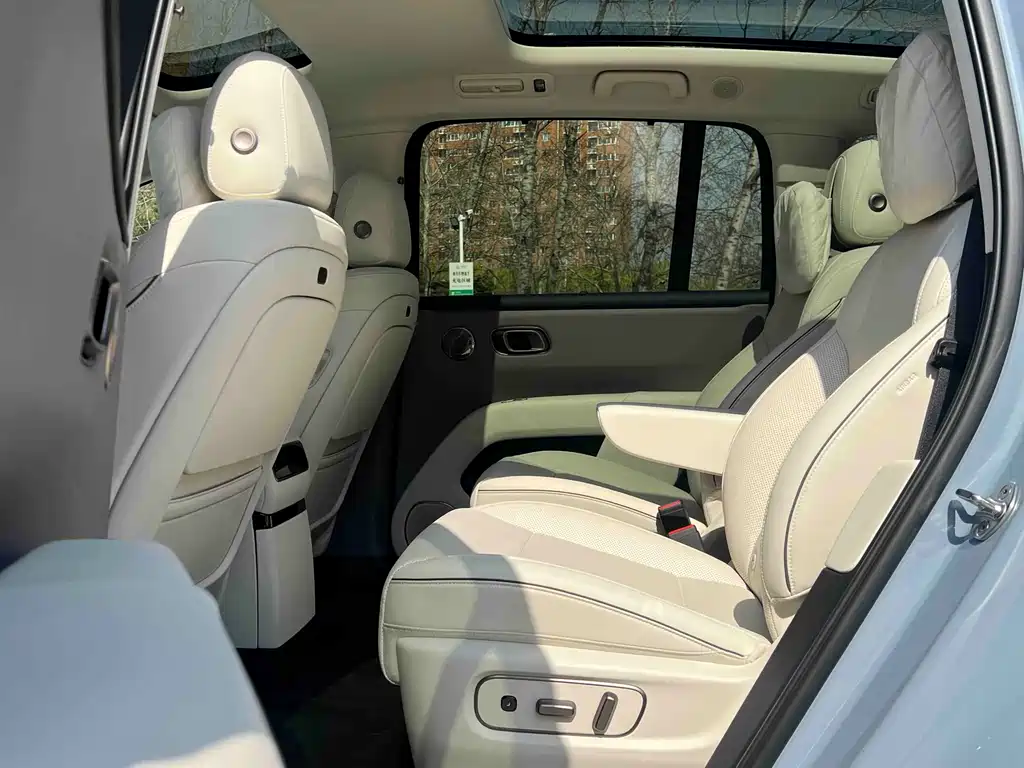 Li Auto Li i8 2025 Standard Edition 2025 - thumbnail 8
