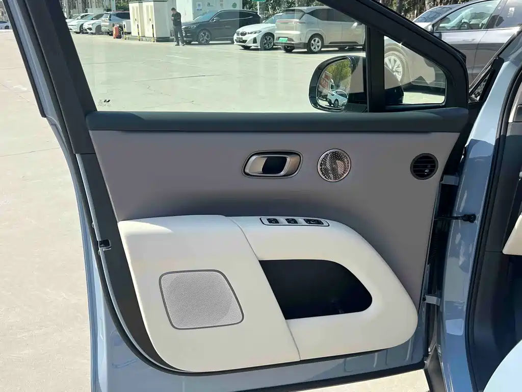 Li Auto Li i8 2025 Standard Edition 2025 - thumbnail 11