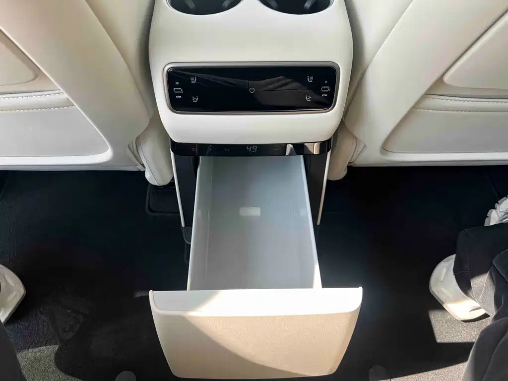 Li Auto Li i8 2025 Standard Edition 2025 - thumbnail 14