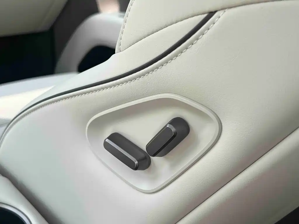 Li Auto Li i8 2025 Standard Edition 2025 - thumbnail 15