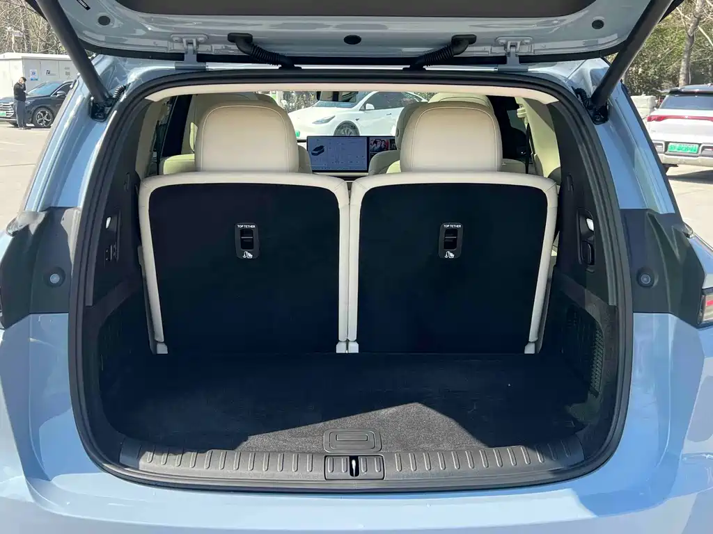 Li Auto Li i8 2025 Standard Edition 2025 - thumbnail 17