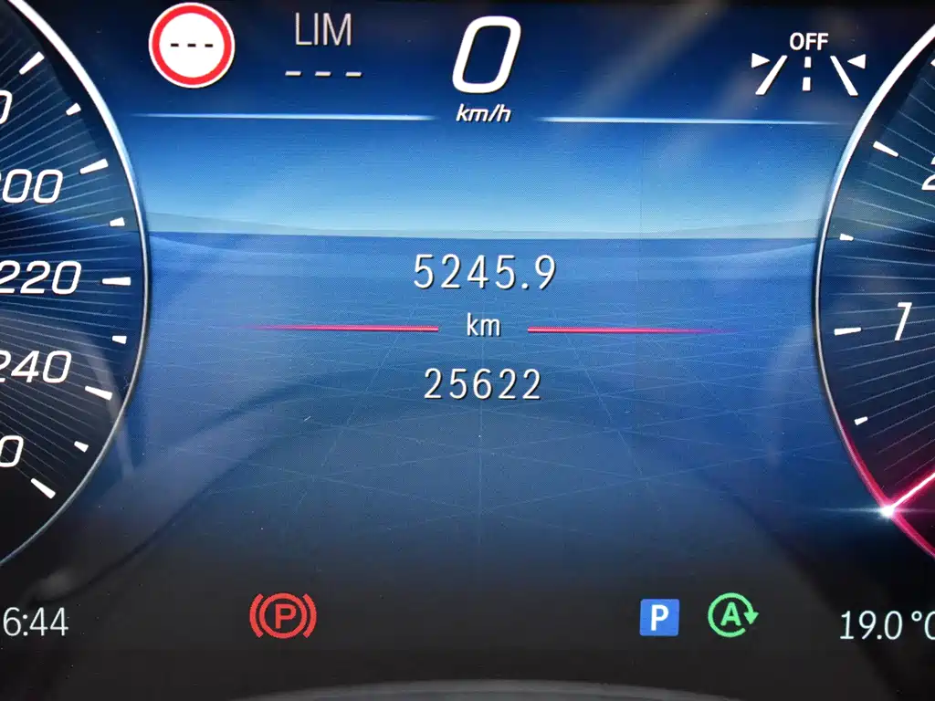 Mercedes-Benz Maybach S-Class 2022 S 480 4MATIC Intelligent Premium Special Edition 2022 - thumbnail 15