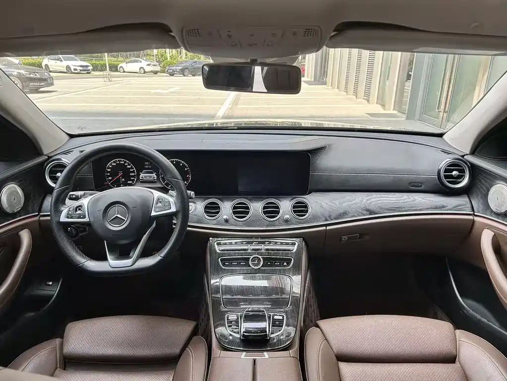 Mercedes-Benz Mercedes-Benz E-Class 2016 E 200 L Sport 2017 - thumbnail 10