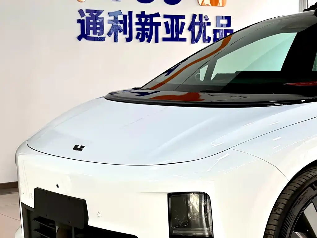 Li Auto Li Auto i6 2025 Standard Edition AWD 2025 - thumbnail 3
