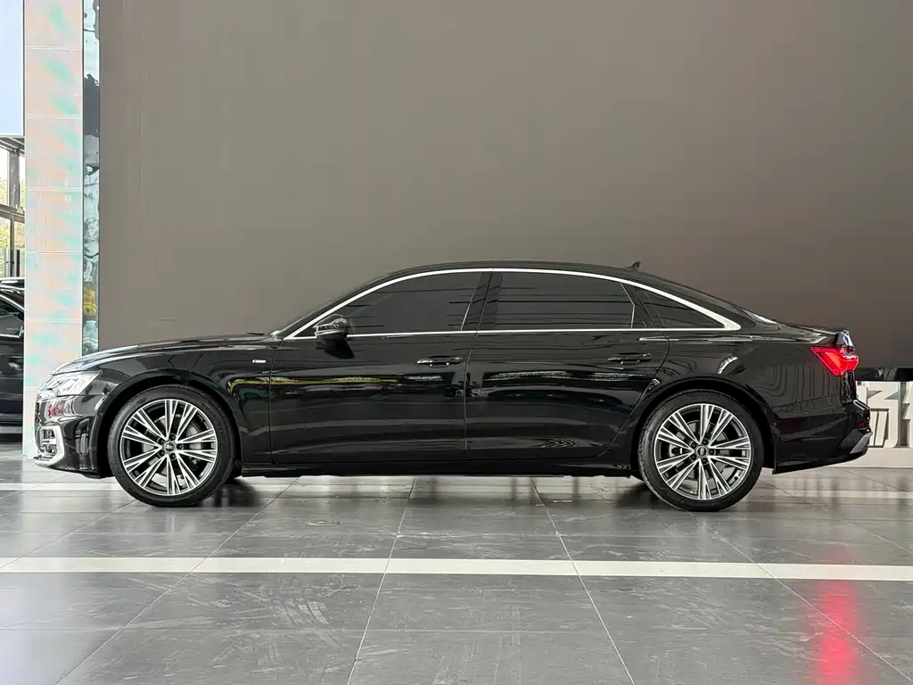 Audi Audi A6L 2023 Facelift 45 TFSI quattro Premium Dynamic Edition 2023 - thumbnail 4
