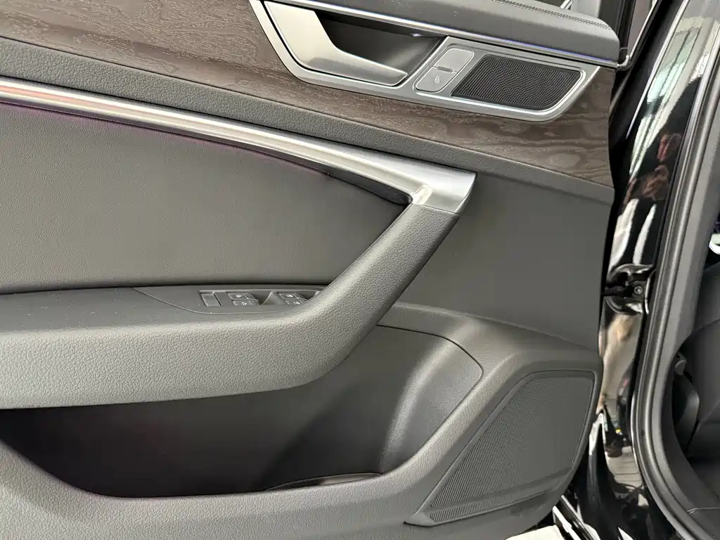 Audi Audi A6L 2023 Facelift 45 TFSI quattro Premium Dynamic Edition 2023 - thumbnail 15