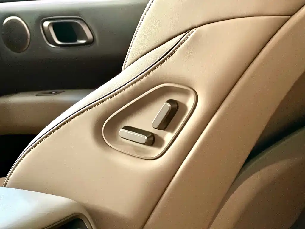 Li Auto Li Auto i6 2025 Standard Edition AWD 2025 - thumbnail 15