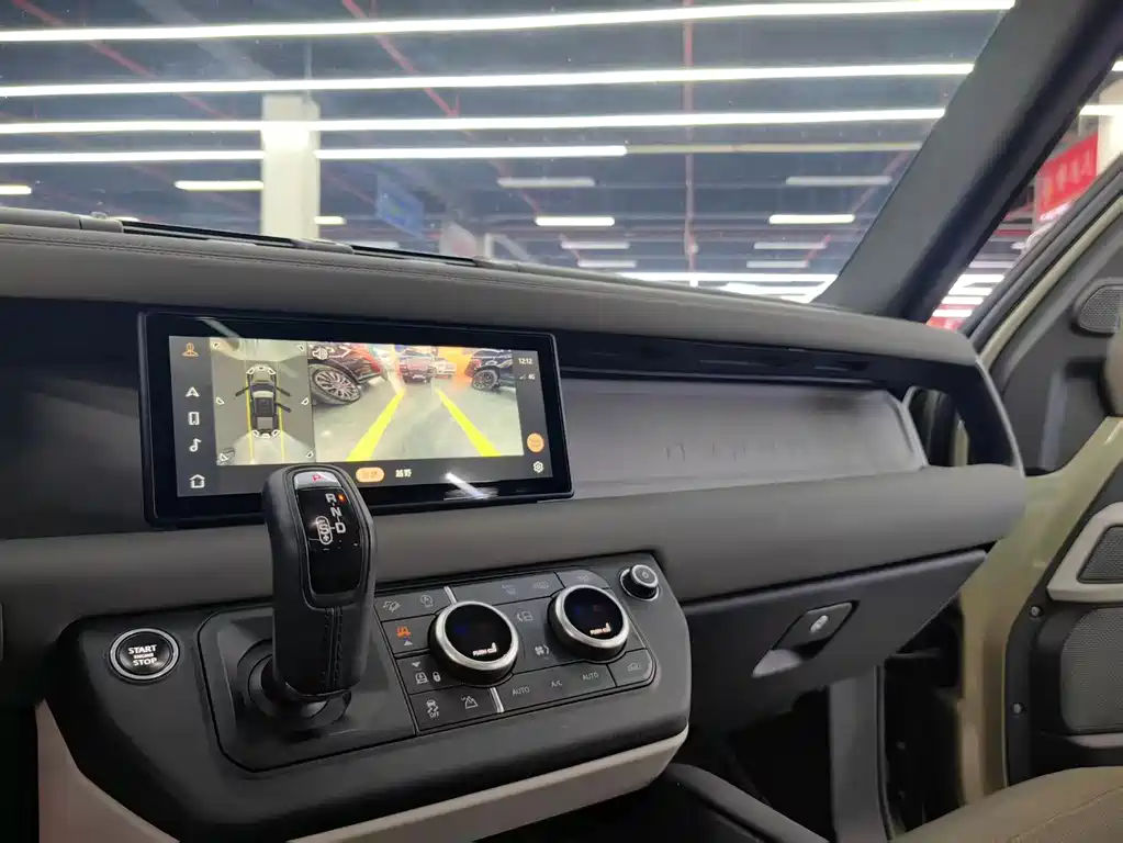 Land Rover Land Rover Defender 2020 110 P400 SE 2020 - thumbnail 8
