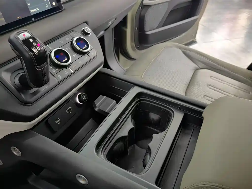 Land Rover Land Rover Defender 2020 110 P400 SE 2020 - thumbnail 9