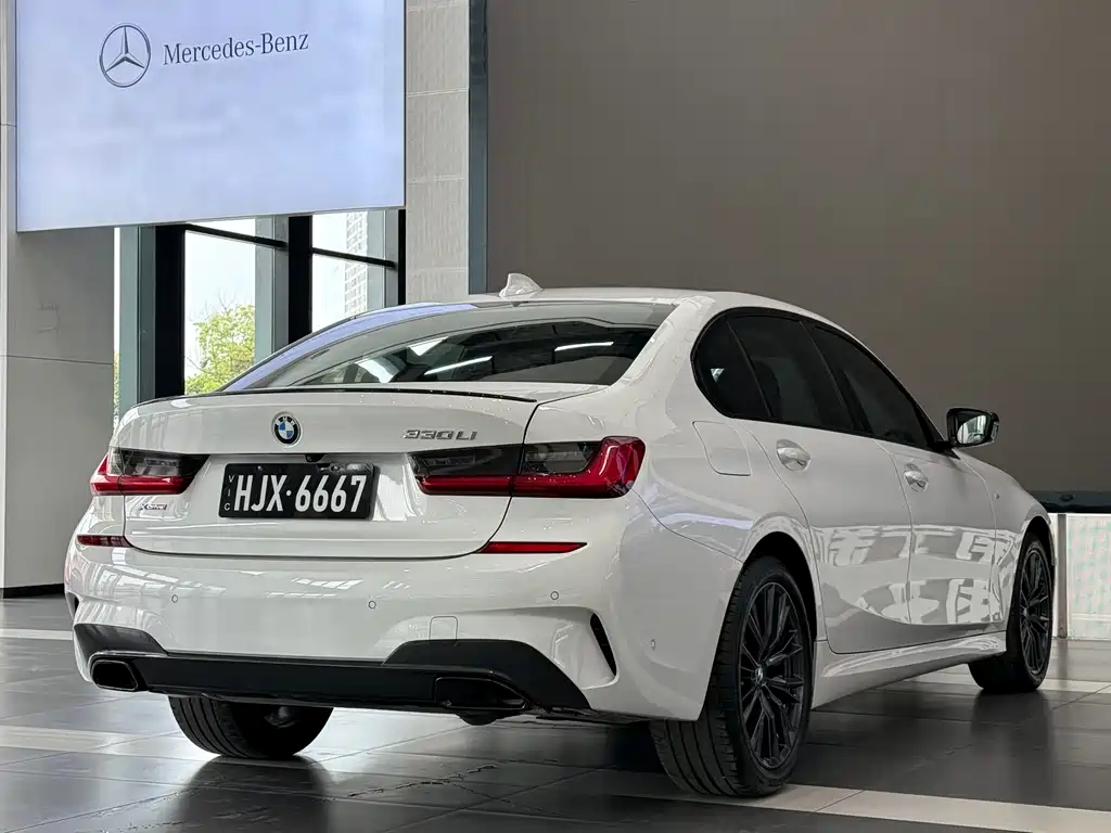 BMW BMW 3 Series 2021 330Li xDrive M Sport Shadow Night Package 2021 - thumbnail 5