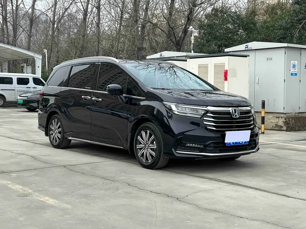 Honda Honda Odyssey 2024 2.0L e:HEV Sharp Joy Edition 2025 - thumbnail 2