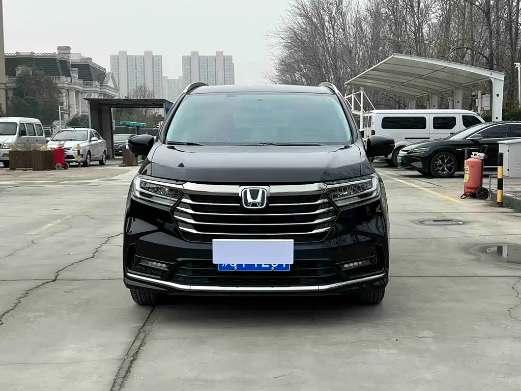 Honda Honda Odyssey 2024 2.0L e:HEV Sharp Joy Edition 2025 - thumbnail 3
