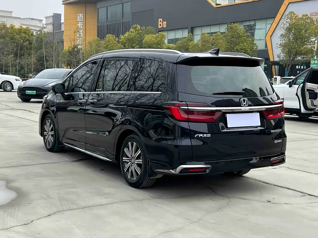 Honda Honda Odyssey 2024 2.0L e:HEV Sharp Joy Edition 2025 - thumbnail 5