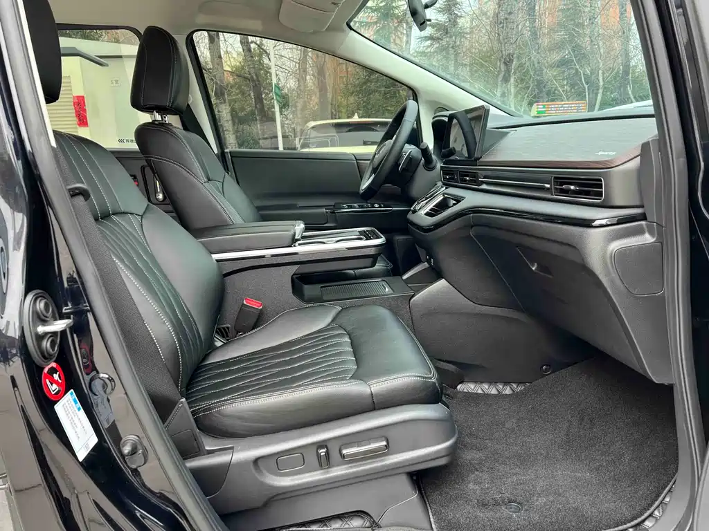 Honda Honda Odyssey 2024 2.0L e:HEV Sharp Joy Edition 2025 - thumbnail 9