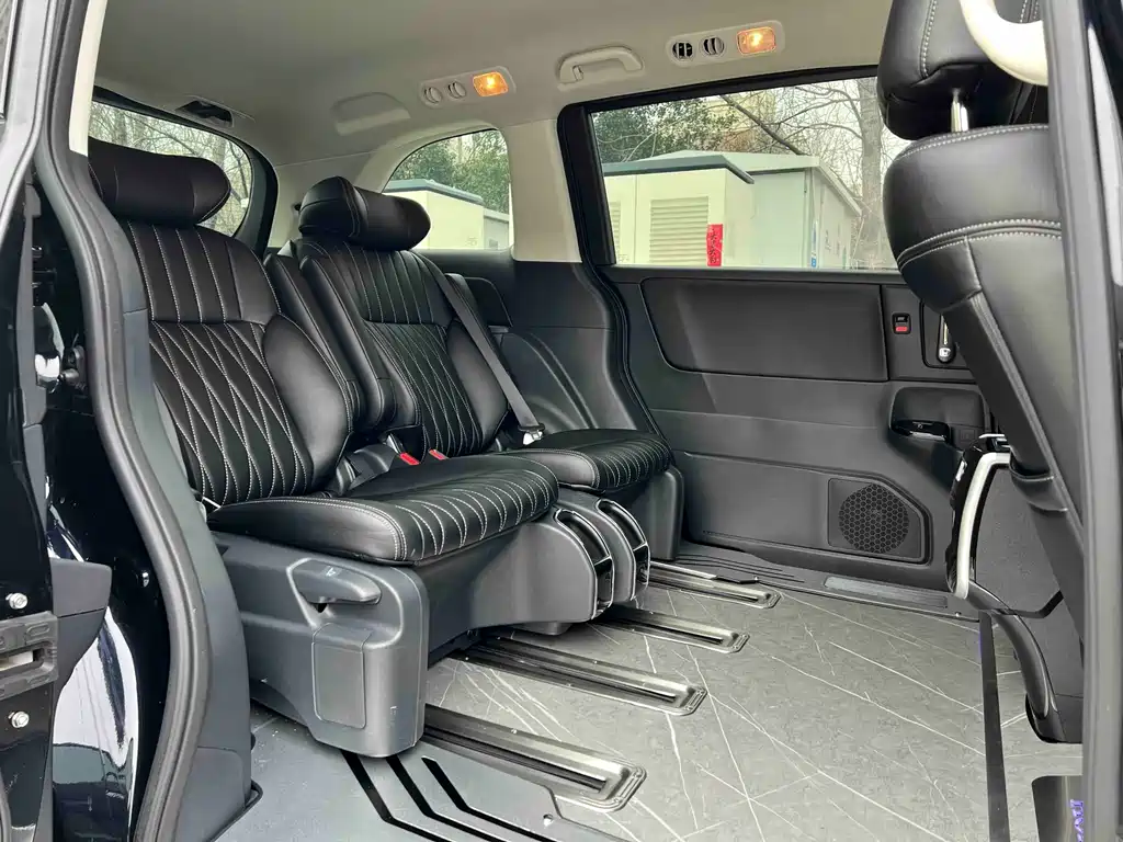 Honda Honda Odyssey 2024 2.0L e:HEV Sharp Joy Edition 2025 - thumbnail 10