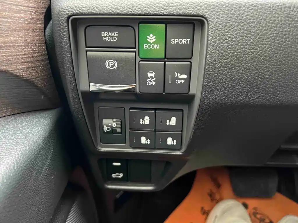 Honda Honda Odyssey 2024 2.0L e:HEV Sharp Joy Edition 2025 - thumbnail 12