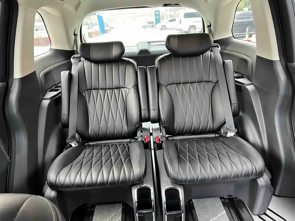 Honda Honda Odyssey 2024 2.0L e:HEV Sharp Joy Edition 2025 - thumbnail 13