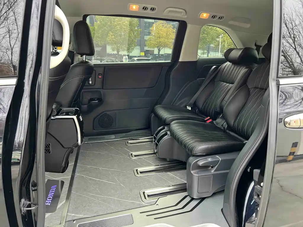 Honda Honda Odyssey 2024 2.0L e:HEV Sharp Joy Edition 2025 - thumbnail 15