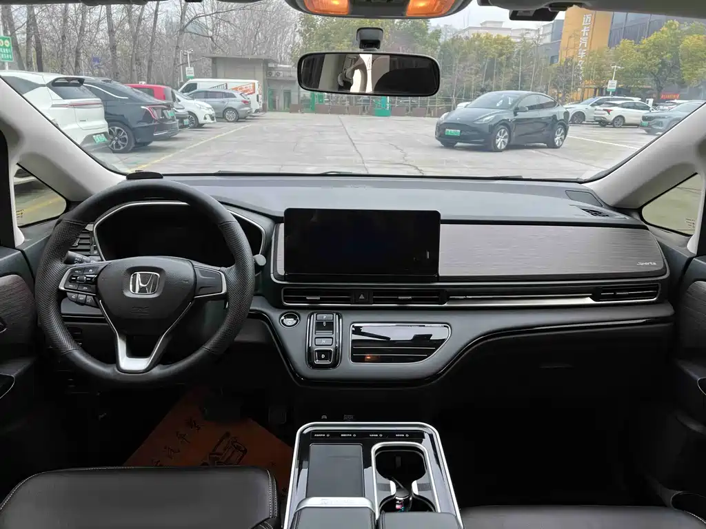 Honda Honda Odyssey 2024 2.0L e:HEV Sharp Joy Edition 2025 - thumbnail 16