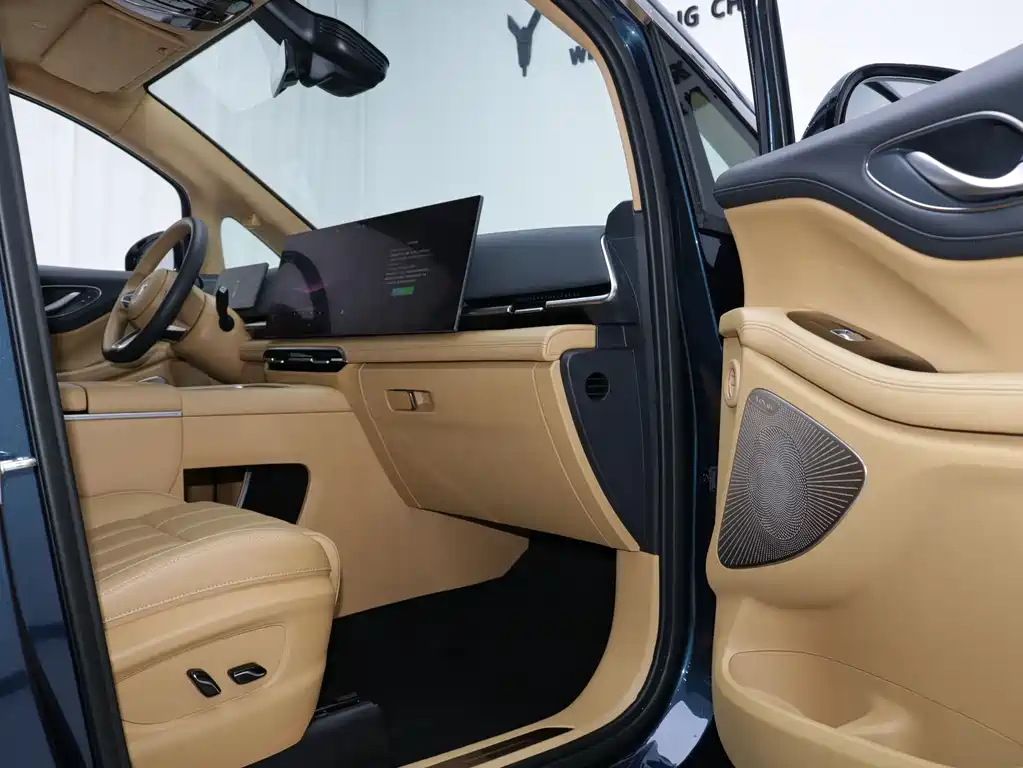 Lantu Automobile Lantu Dreamer 2025 PHEV AWD Flagship Kunpeng Edition 2025 - thumbnail 5
