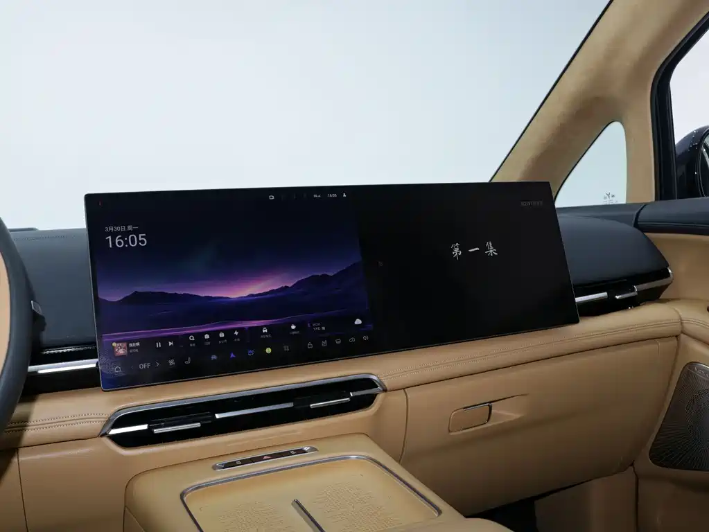 Lantu Automobile Lantu Dreamer 2025 PHEV AWD Flagship Kunpeng Edition 2025 - thumbnail 17