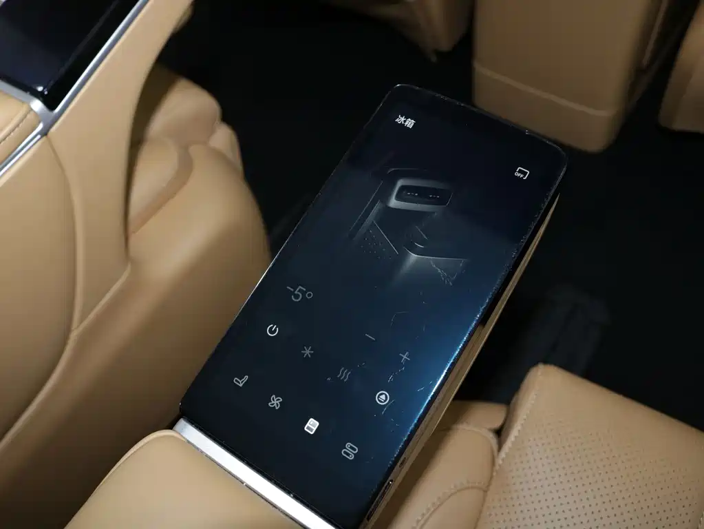 Lantu Automobile Lantu Dreamer 2025 PHEV AWD Flagship Kunpeng Edition 2025 - thumbnail 21