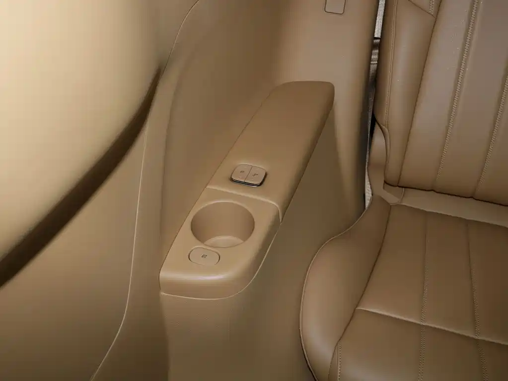 Lantu Automobile Lantu Dreamer 2025 PHEV AWD Flagship Kunpeng Edition 2025 - thumbnail 26