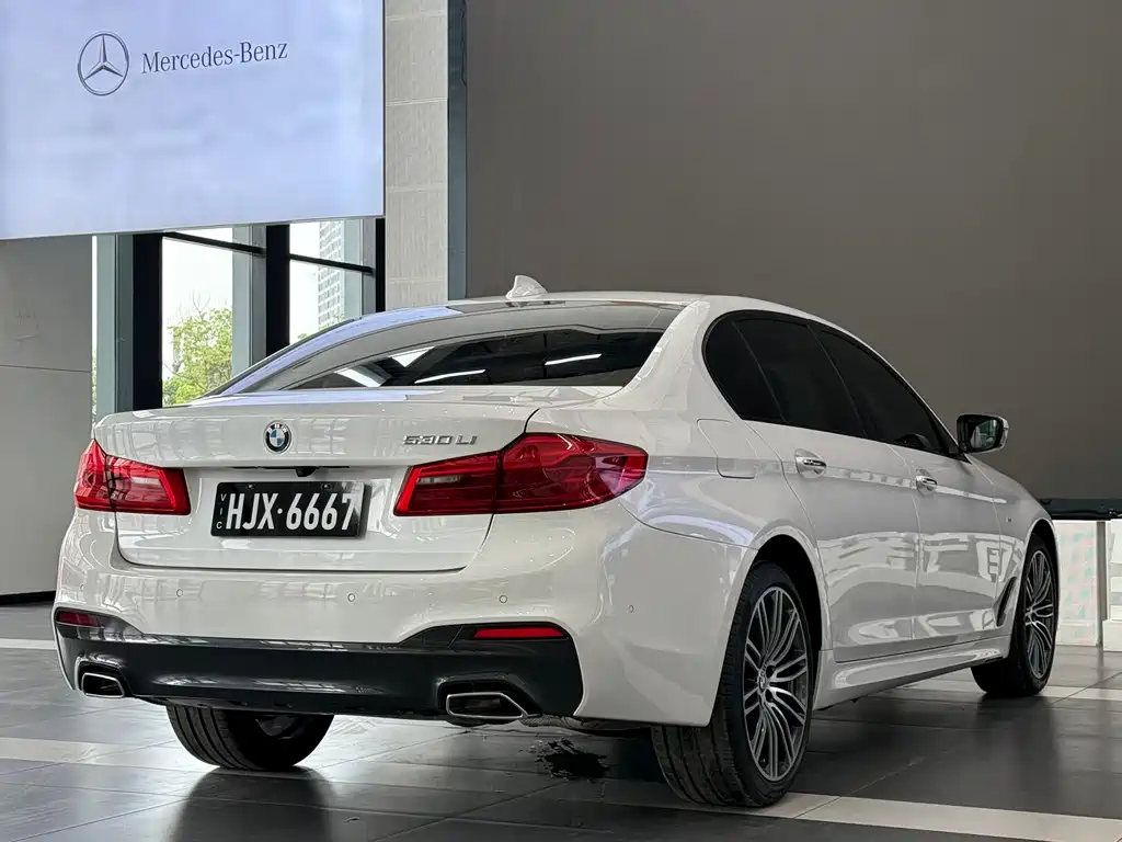 BMW BMW 5 Series 2018 Facelift 530Li Leading Model M Sport Package 2018 - thumbnail 5