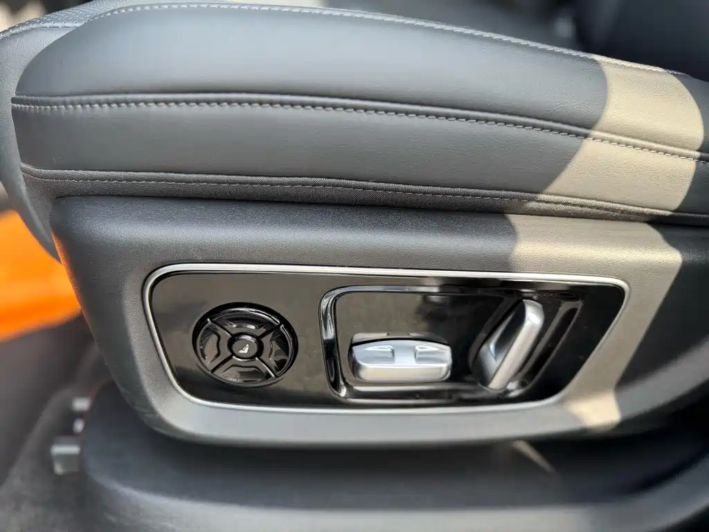 Li Auto Li L8 2025 Ultra Intelligent Upgrade Edition 2025 - thumbnail 9