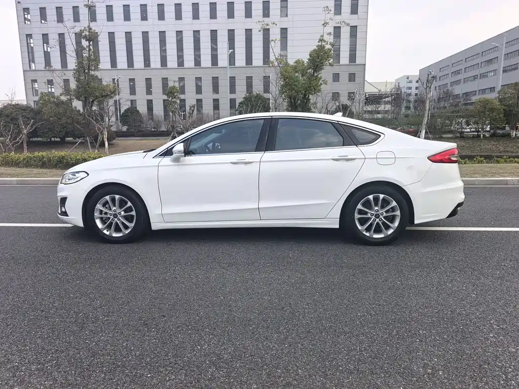 Ford Mondeo 2020 EcoBoost 180 Trend 2021 - thumbnail 11