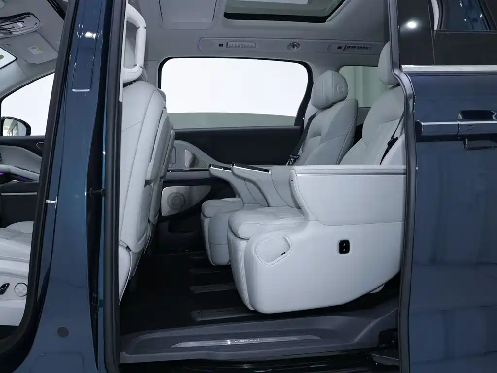 Lantu Automobile Lantu Dreamer 2025 PHEV AWD Premium Kunpeng Edition 2025 - thumbnail 4