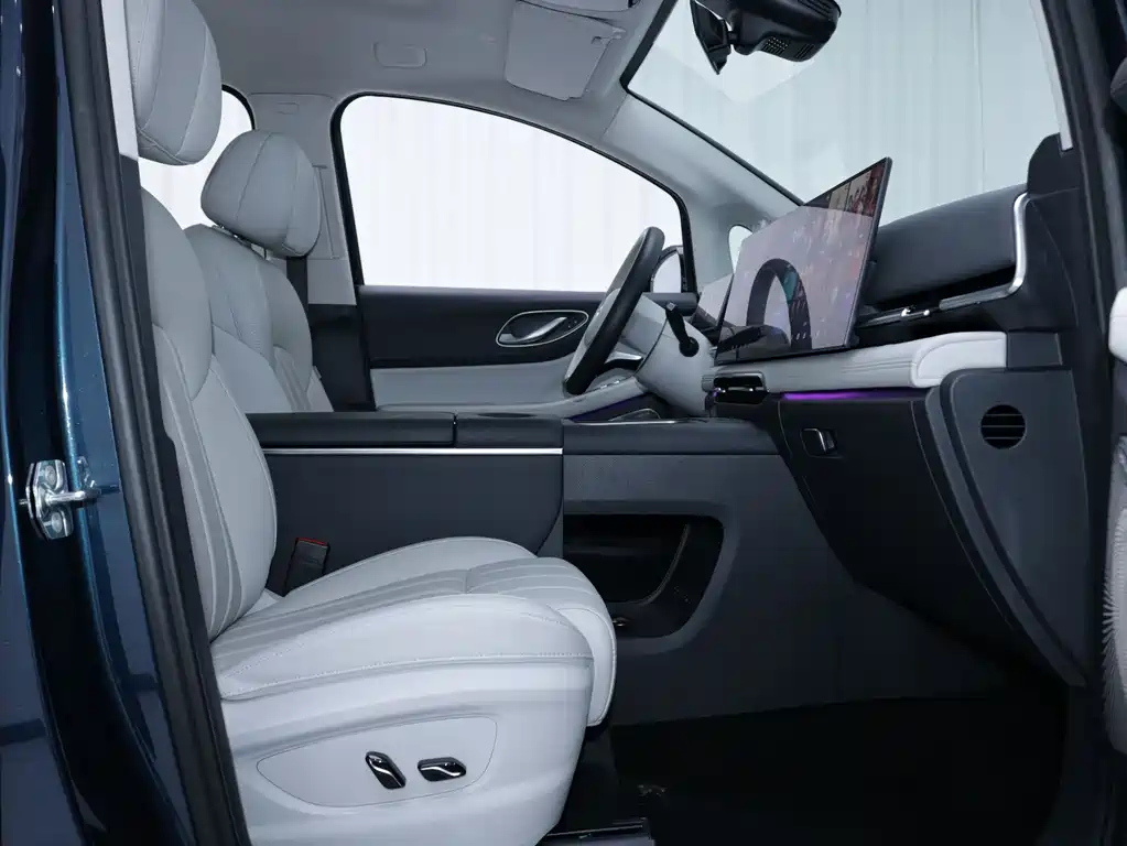 Lantu Automobile Lantu Dreamer 2025 PHEV AWD Premium Kunpeng Edition 2025 - thumbnail 5