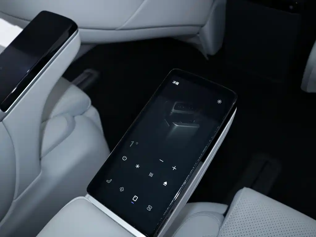 Lantu Automobile Lantu Dreamer 2025 PHEV AWD Premium Kunpeng Edition 2025 - thumbnail 20