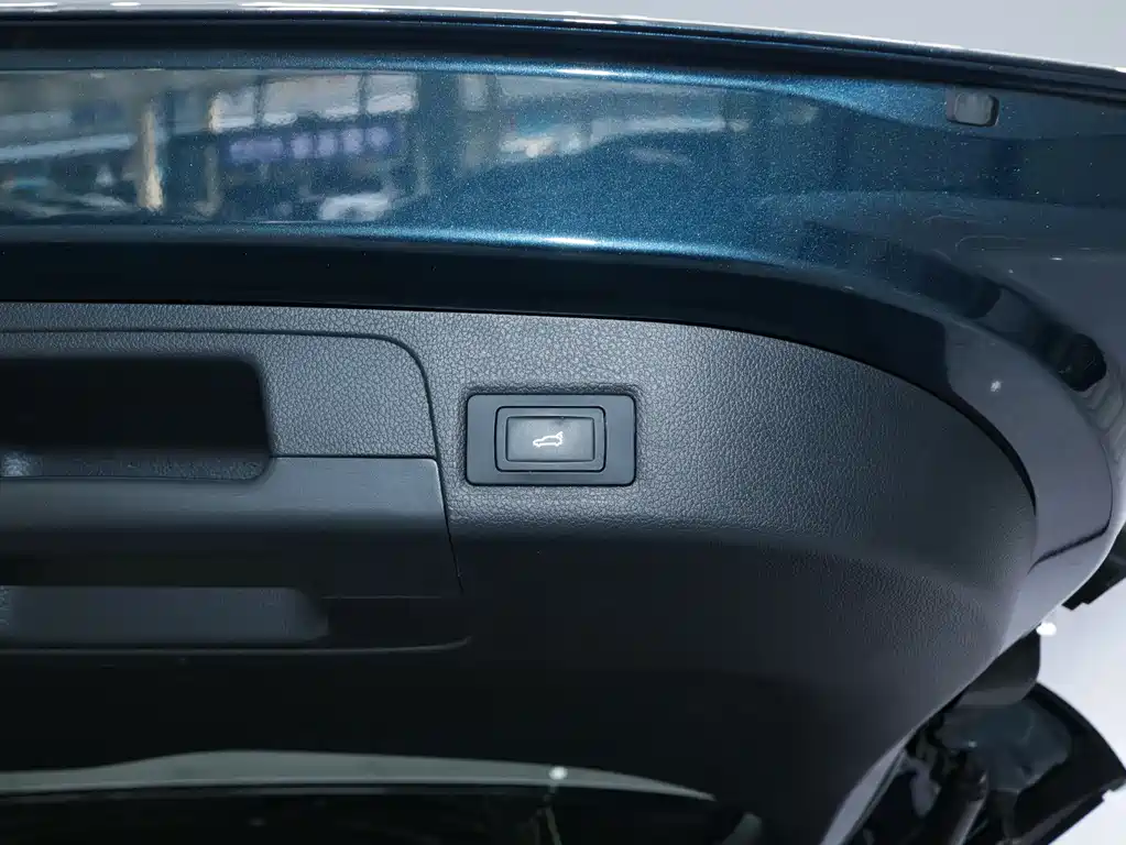 Lantu Automobile Lantu Dreamer 2025 PHEV AWD Premium Kunpeng Edition 2025 - thumbnail 24